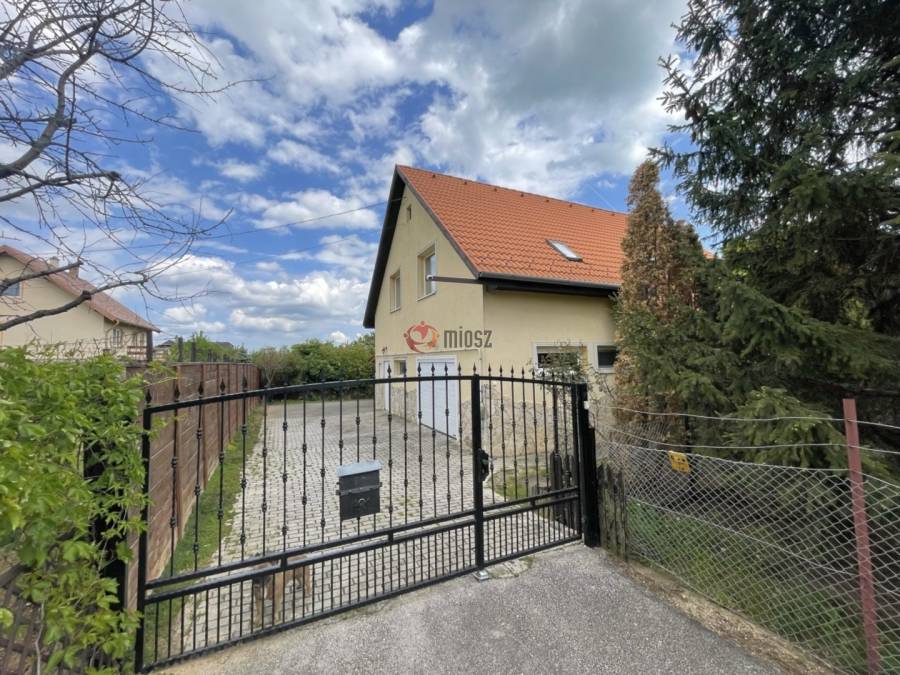 eladó családi ház, Balatonalmádi