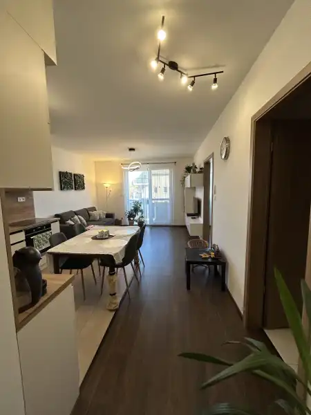 Eladó téglalakás, Budapest, XVI. kerület 4 szoba 70 m² 120 M Ft