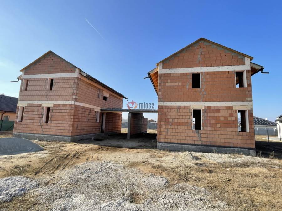 eladó újépítésű ikerház, Szada