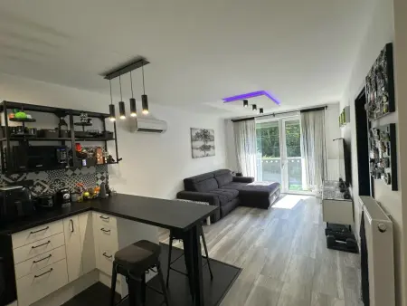 Kiadó téglalakás, Budapest, XVI. kerület 2 szoba 43 m² 300 E Ft/hó